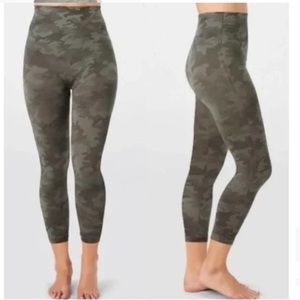 SPANX Sage Camo LOOK AT ME NOW Leggings NWT